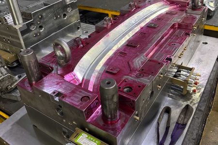 Plastic Injection Mold Life Expectancy for Automotive Parts Manufacturing: Key Factors and Best Practices